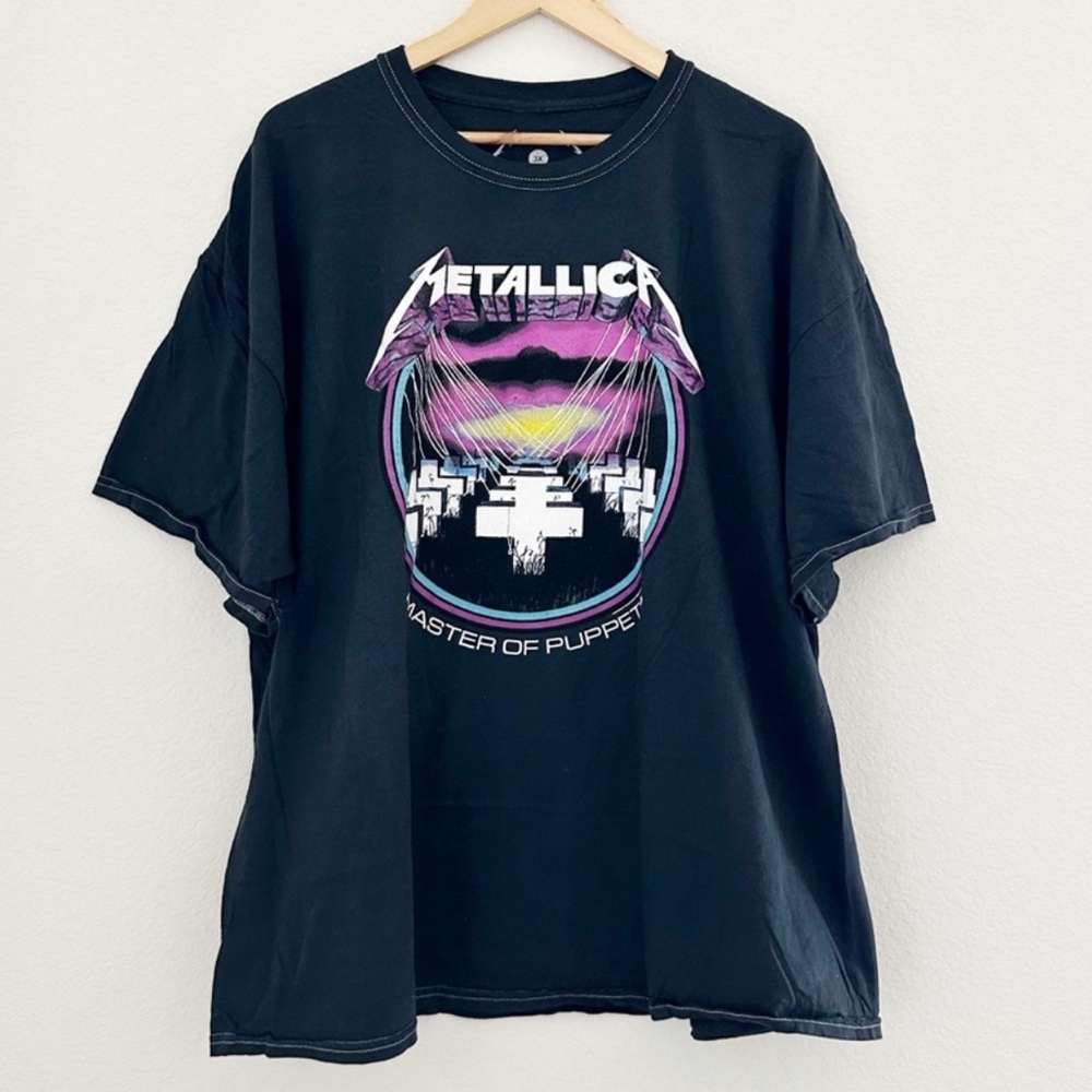 NWOT Metallica Graphic T-Shirt
